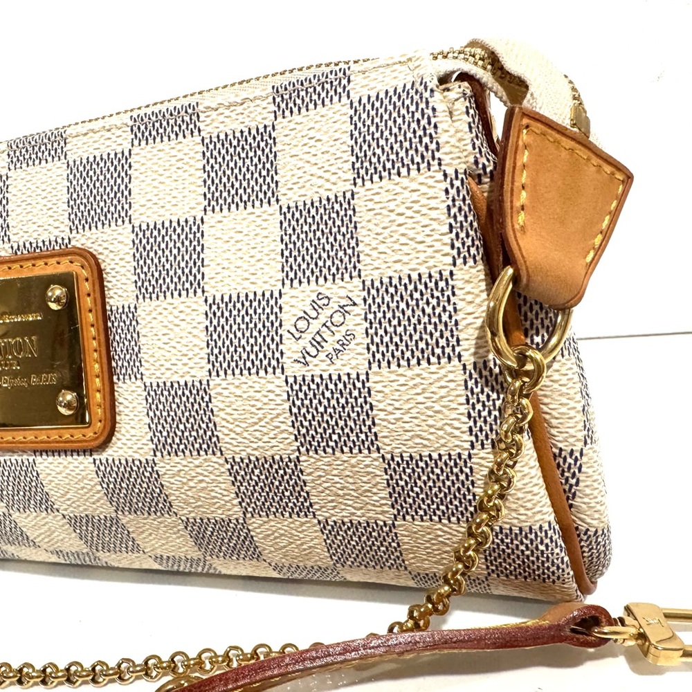Louis Vuitton Eva Clutch in Damier Azur - Picture 5 of 11